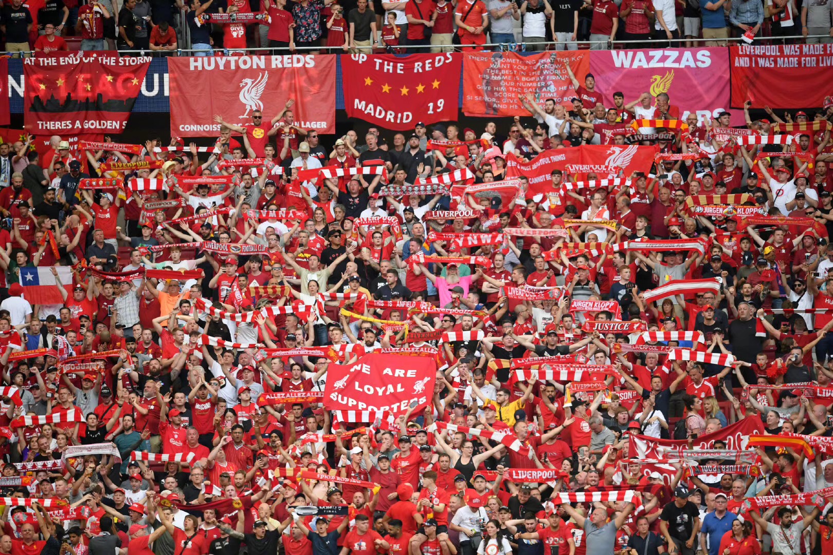 前青训教练：有曼联青训球员外租离队后耍大牌 经常有人不服气（前青训教练称部分曼联青训球员外租后摆架子，队内不满情绪频现）