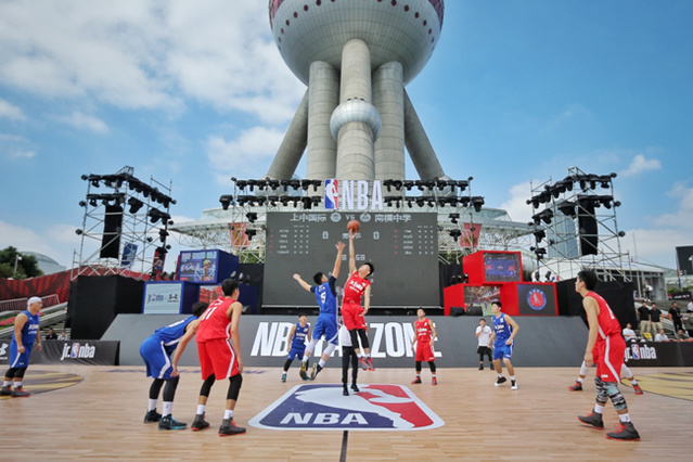 费迪南德：阿里也是一个普通人，并不是所有球员都能收获成功（费迪南德：阿里只是普通人，并非每个球员都注定成功）