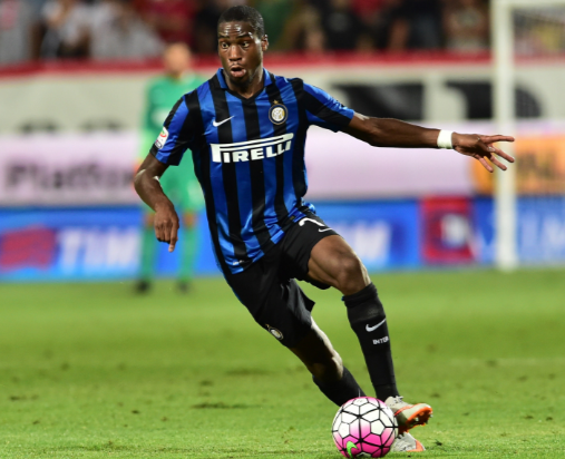 请不要在文艺演出中插播世界杯抽签（文艺演出请勿穿插世界杯抽签）