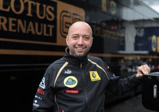 东体：申花踢广岛将沿用433阵型，斯卢茨基并非只会442菱形（东体：申花战广岛继续采用433，斯卢茨基不止会442菱形）