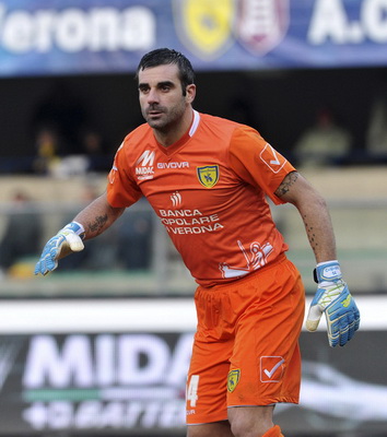 赛场急救法鹰球员，汉堡中卫武什科维奇获德甲12月公平竞赛奖（因赛场急救法鹰球员，汉堡中卫武什科维奇当选德甲12月公平竞赛奖）