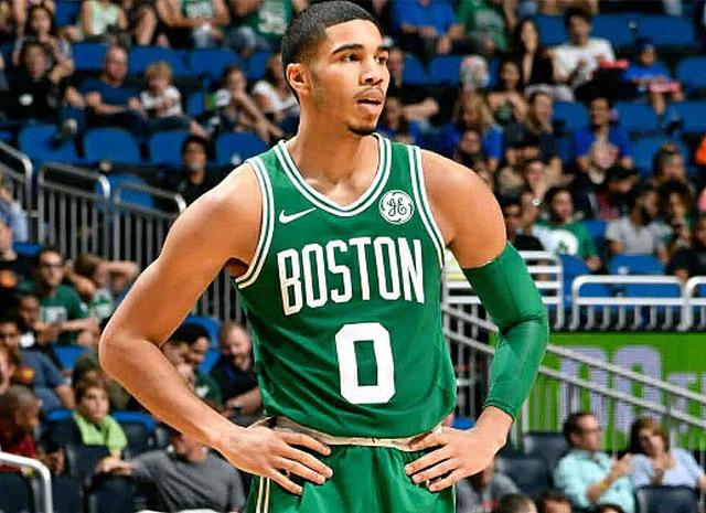 但他仍凭借 但他仍凭借