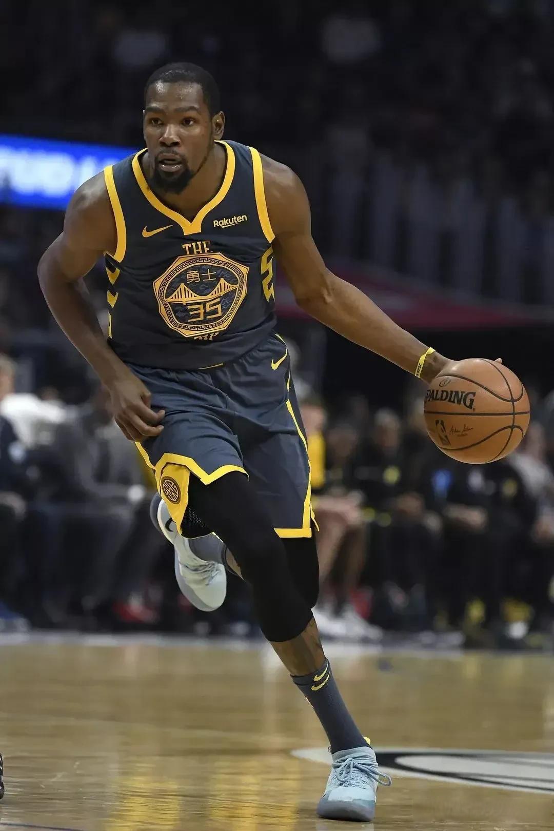 赛事中的主 赛事中的主